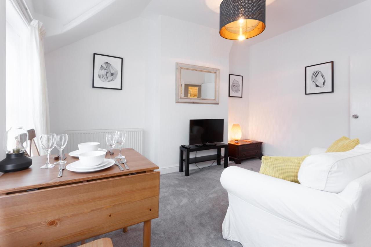 Charming, Well-Equipped Apt - 5 Minutes From Beach Борнмут Экстерьер фото