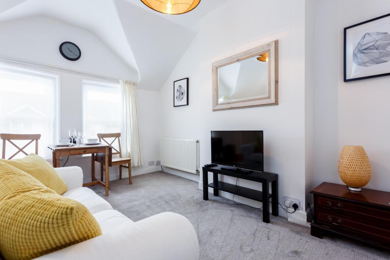 Charming, Well-Equipped Apt - 5 Minutes From Beach Борнмут Экстерьер фото
